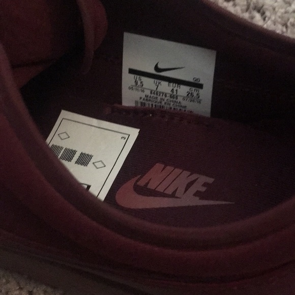 Brand New Maroon Nike Shoes - Picture 5 of 6